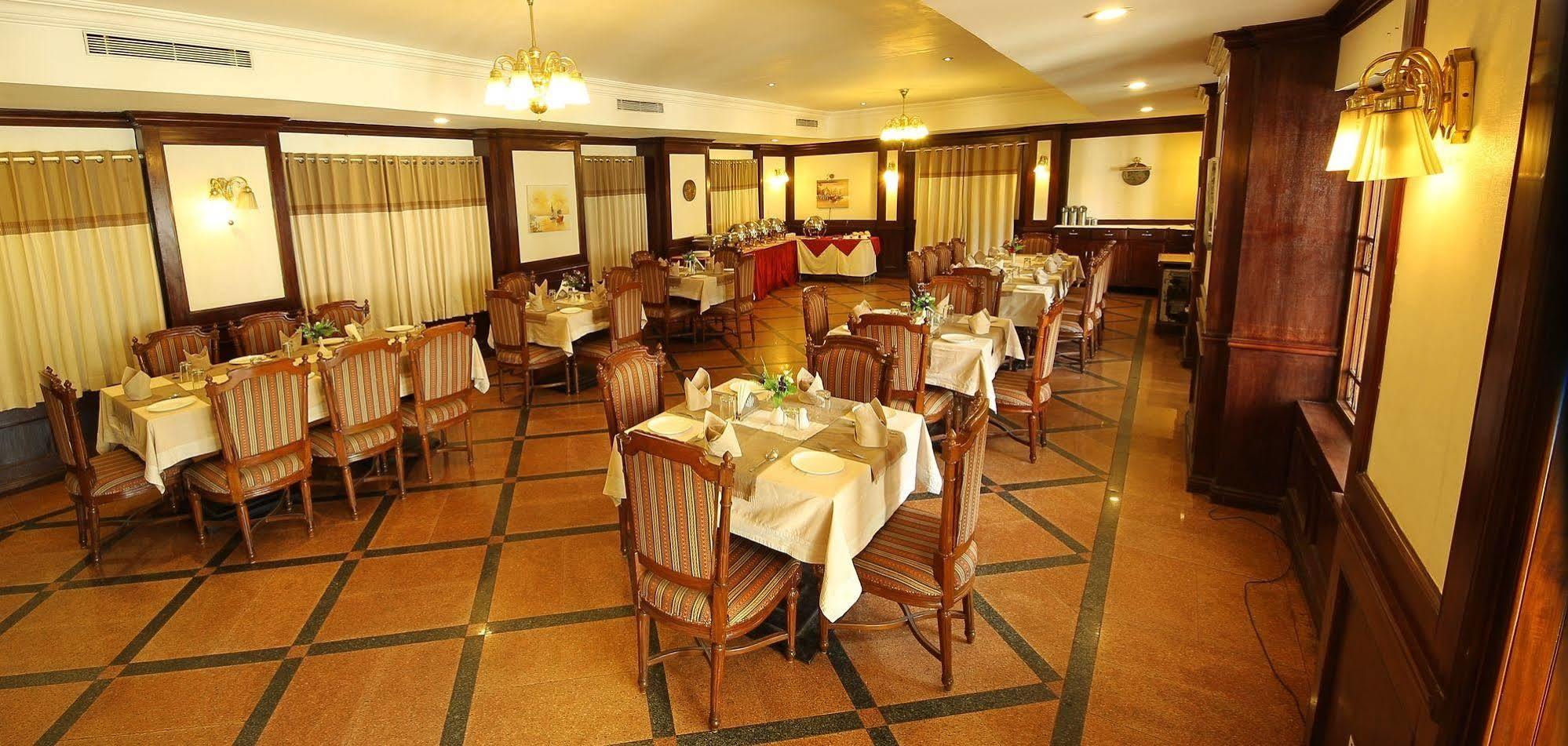 Ats Willingdon Hotel Kochi Exteriér fotografie